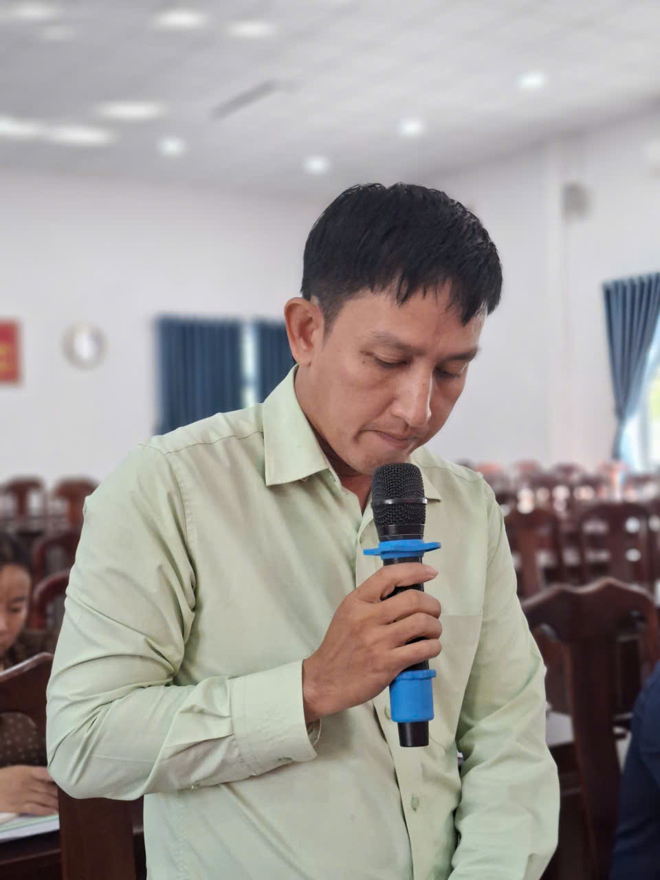 Đại diện ấp Sáu Song tham gia phát biểu ý kiến tại Hội nghị