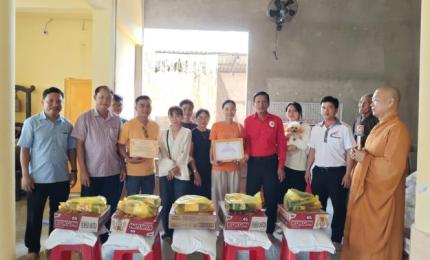 trao tặng 80 suất quà