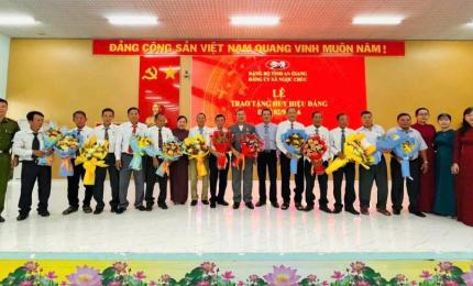 Lễ trao tặng Huy hiệu Đảng đợt 02/9 năm 2026